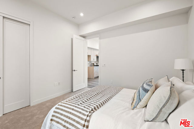 1202 N Orange, West Hollywood CA: https://media.crmls.org/mediaz/8aa0415e-189b-42b9-8a15-1115295cdaca.jpg