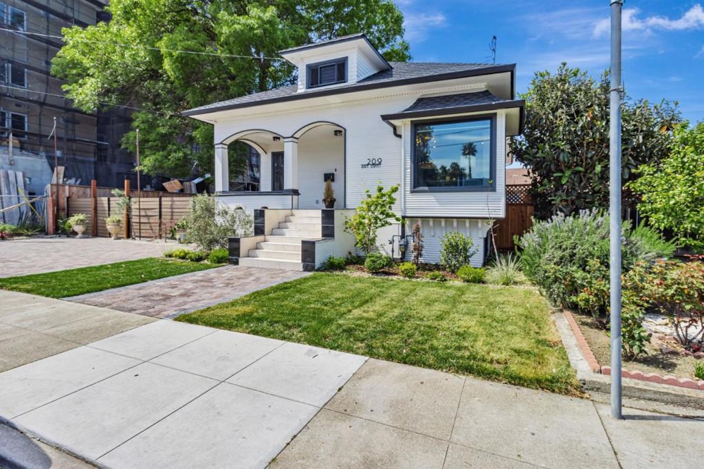 209 Race Street