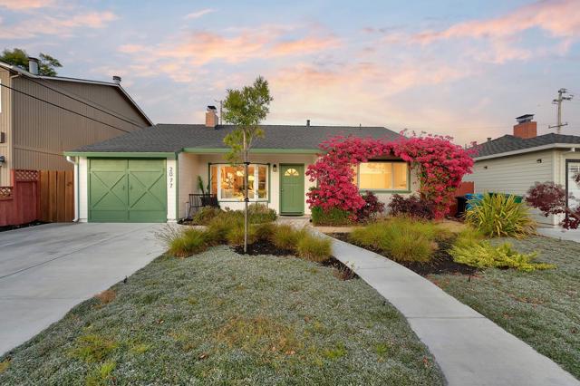 2077 Shoreview Avenue, San Mateo CA: https://media.crmls.org/mediaz/8aa0b5ac-872c-4428-94e2-49775b65ebd2.jpg