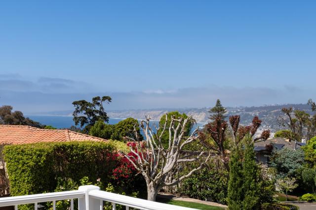 1543 Soledad Avenue, La Jolla CA: https://media.crmls.org/mediaz/8aa10744-ca02-478d-a00f-220ca014deda.jpg