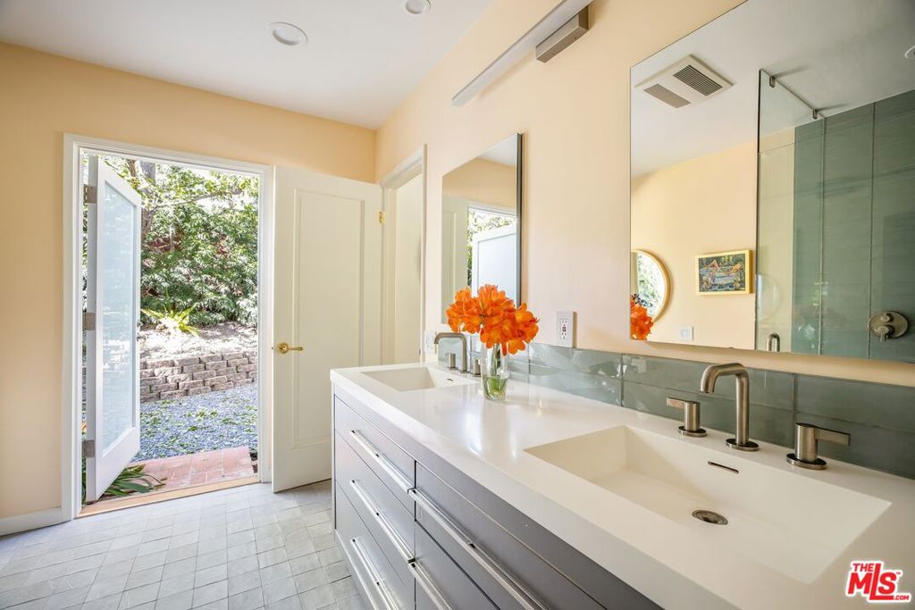 MLS #25590401 image #26