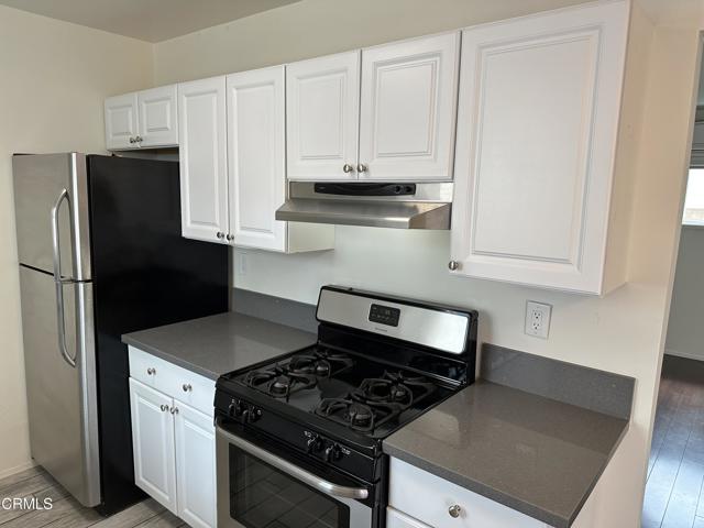 1148 Spazier Avenue, Glendale CA: https://media.crmls.org/mediaz/8aa16301-fe6f-410f-a806-2c373b90186d.jpg