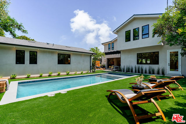 11559 La Maida Street, Valley Village CA: https://media.crmls.org/mediaz/8aa18bdd-dfc4-4836-ac0f-16bfea5a4733.jpg