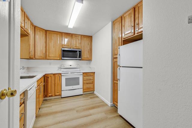 47112 Warm Springs Blvd, Fremont CA: https://media.crmls.org/mediaz/8aa349f7-4b8d-45fb-b93f-d262358a39d5.jpg