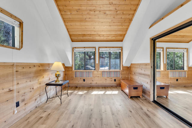 53184 Double View Drive, Idyllwild CA: https://media.crmls.org/mediaz/8aa35387-7dfb-4f67-acc3-10845e4bf4a8.jpg