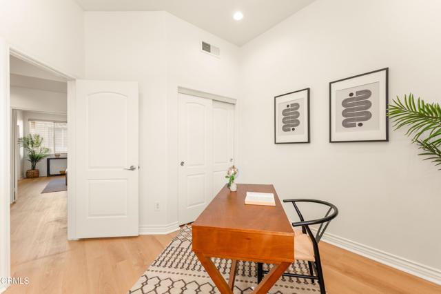 Detail Gallery Image 24 of 40 For 431 N Los Robles Ave #7,  Pasadena,  CA 91101 - 3 Beds | 2/1 Baths