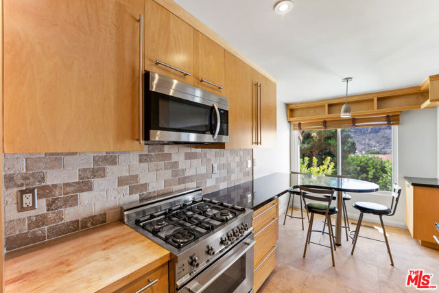 Drew Fenton | 17087 Palisades Circle Pacific Palisades CA | MLS: 7324465