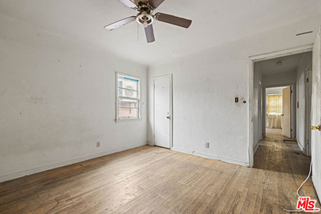 13723 Pinney Street photo 6