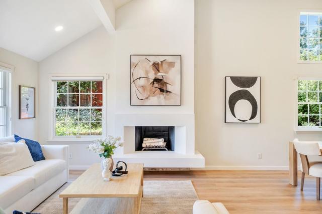 6022 Slopeview Court, Castro Valley CA: https://media.crmls.org/mediaz/8aa4a7cc-79a8-4d95-bc6e-56bc26bc474f.jpg