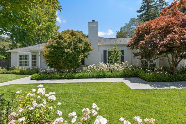 1715 Forest View Avenue, Hillsborough CA: https://media.crmls.org/mediaz/8aa5aec6-88a3-4feb-ba35-d2d7dae8470a.jpg