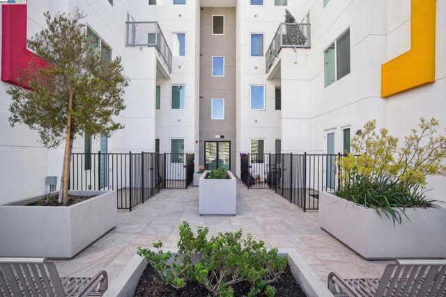 42111 Osgood Rd, Fremont CA: https://media.crmls.org/mediaz/8aa5b2af-71ed-4db3-9a6e-f86fcf9cca6f.jpg