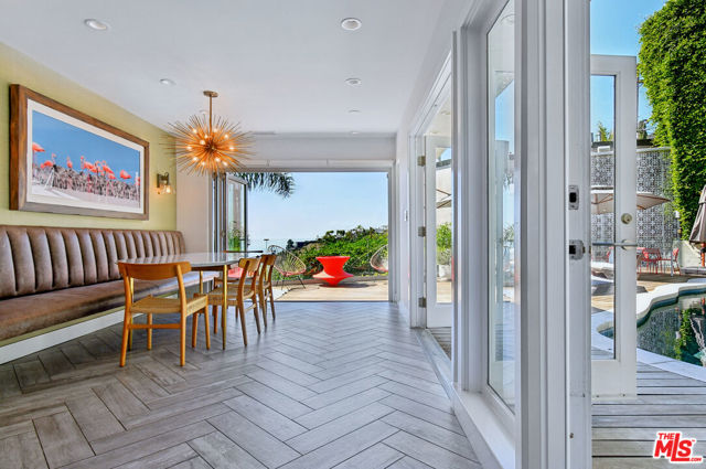 2137 Sunset Plaza Dr. photo 18