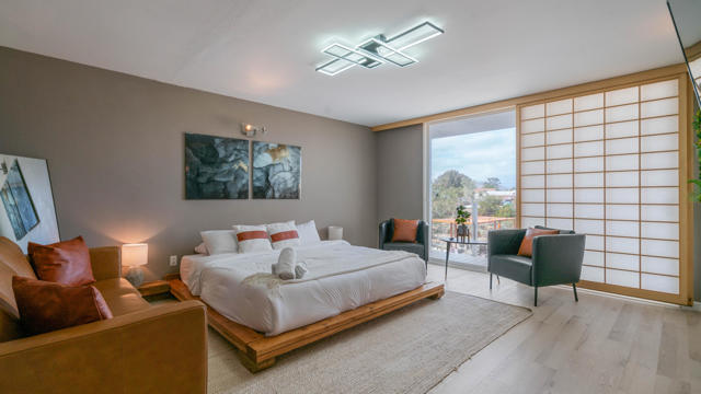 6946 Lennox Avenue, Yucca Valley CA: https://media.crmls.org/mediaz/8aa75c8f-1c9b-447a-adcc-58a452e4b160.jpg