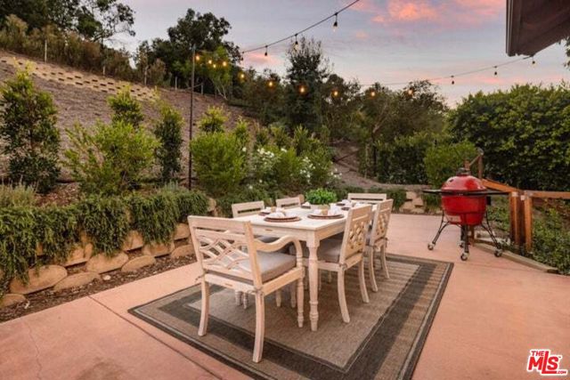 BBQ and entertaining patio