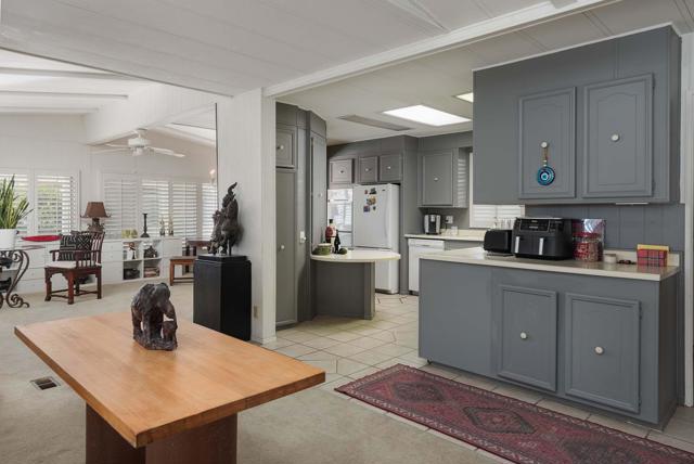 181 Zacharia Drive, Cathedral City CA: https://media.crmls.org/mediaz/8aa7f650-3c9e-4b43-bd0a-7a06dda81e4d.jpg