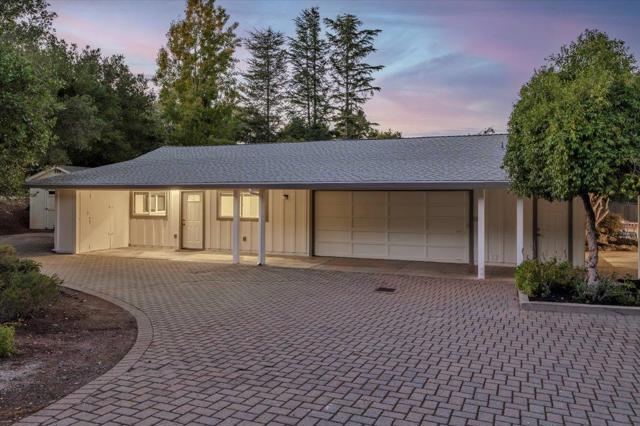12272 Windsor Court, Los Altos Hills CA: https://media.crmls.org/mediaz/8aa93a81-ec0f-4f68-8447-cafaba4b8b29.jpg