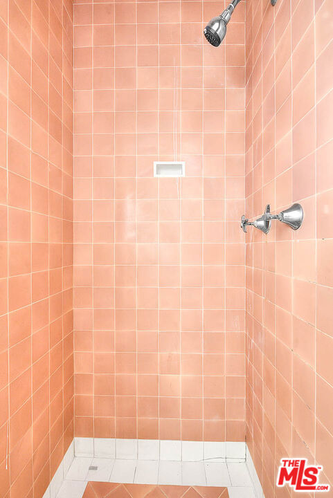 4090 Creed Avenue, Los Angeles CA: https://media.crmls.org/mediaz/8aa98882-4b78-4046-9e8d-9a46f88e64f4.jpg