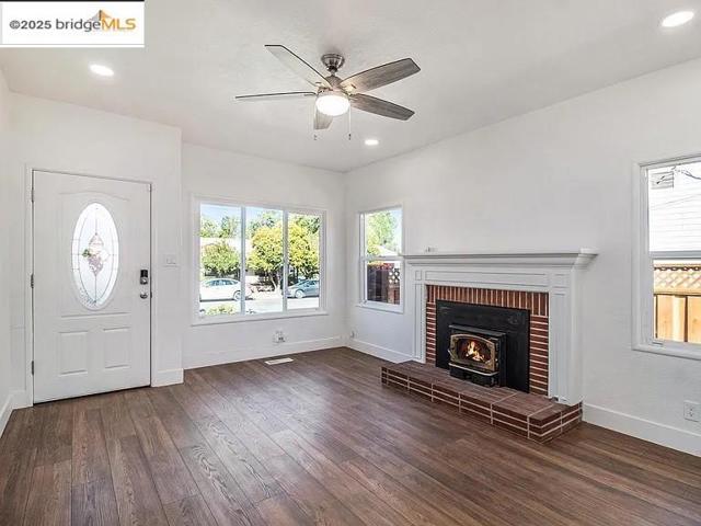 515 W 9Th St, Antioch CA: https://media.crmls.org/mediaz/8aaa31ae-abc1-477b-bf22-28e59437de2f.jpg