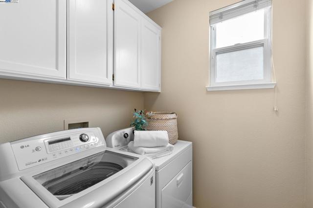 Image 29 of 60 For 6953 Bear Creek Dr