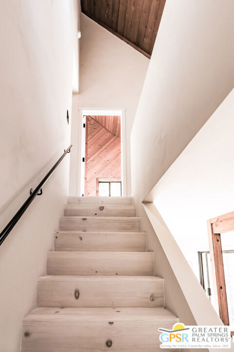 25150 Cougar Road, Idyllwild CA: https://media.crmls.org/mediaz/8aaad0cb-4815-4d94-9512-c4656aa7b295.jpg