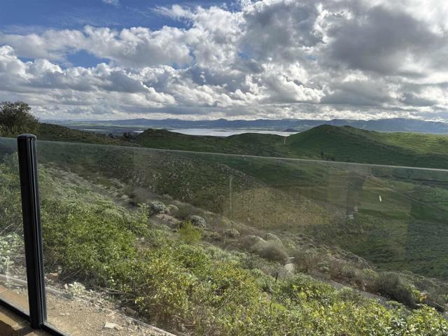 Image 63 of 73 For 18410 Lakepointe Dr