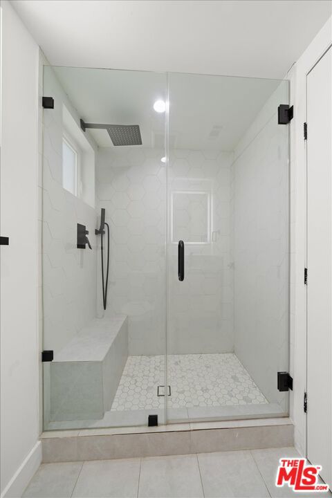 841 N Mccadden Pl, Los Angeles CA: https://media.crmls.org/mediaz/8aab5cda-b187-44bc-87ac-658eb8358b55.jpg