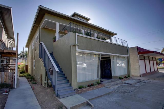 3012 4th Avenue, Sacramento CA: https://media.crmls.org/mediaz/8aaba47f-af37-4e6e-b432-ecddc4aef228.jpg