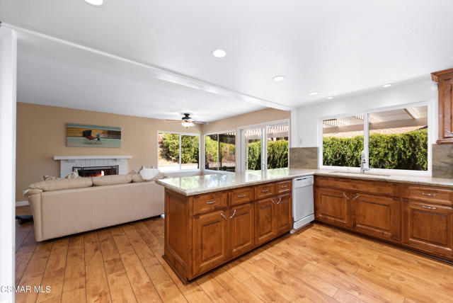 Great Kitchen, Granite Counters