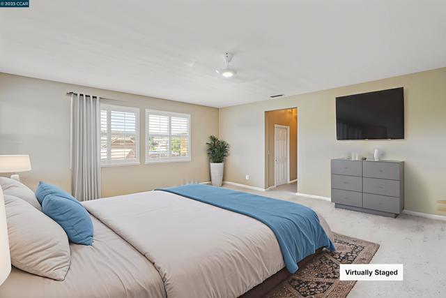 812 Westgate Drive, Vacaville CA: https://media.crmls.org/mediaz/8aad1823-39d5-4ebe-964c-42756c15fff9.jpg