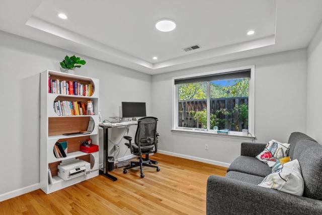 Image 20 of 27 For 10440 Mann Drive