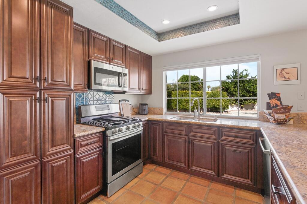 MLS #219138711DA image #9