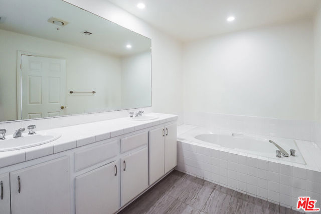 Drew Fenton | 11920 Goshen Avenue Los Angeles CA | MLS: 7426301 Drew Fenton | 11920 Goshen Avenue Los Angeles CA | MLS: 7426301