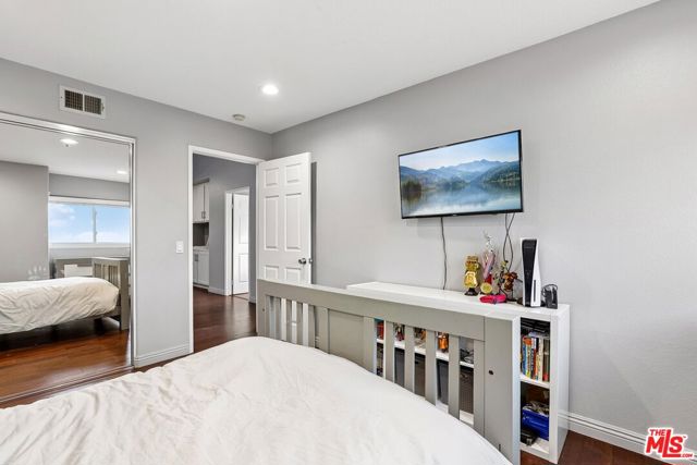 4 Bed Home for Sale in Los Angeles, California