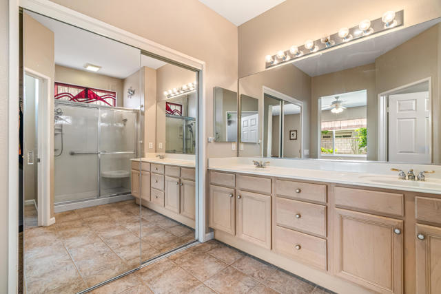 37674 Medjool Avenue, Palm Desert CA: https://media.crmls.org/mediaz/8aaf335e-21fb-4b6a-884b-aab3659c68a0.jpg
