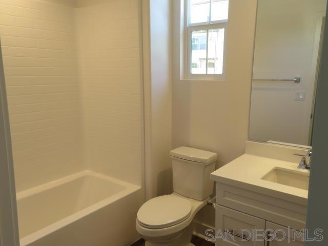 MLS #250040938SD image #33