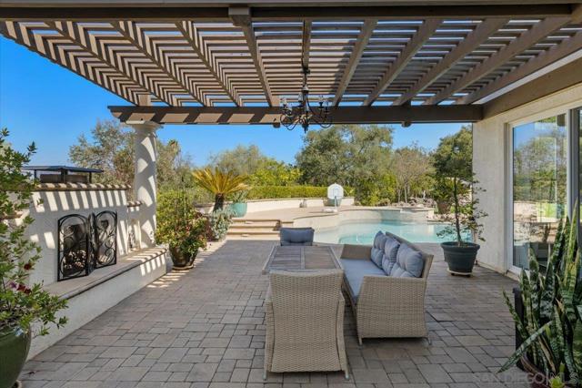 2520 Filmott, Escondido CA: https://media.crmls.org/mediaz/8aafda9e-ae01-449d-9bcb-a64cbb855d68.jpg