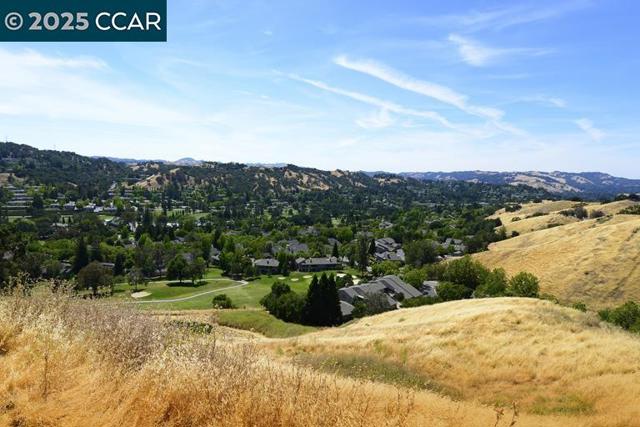 1873 Golden Rain Rd., Walnut Creek CA: https://media.crmls.org/mediaz/8ab0130f-00f5-4482-b47e-b263cfa1c82f.jpg