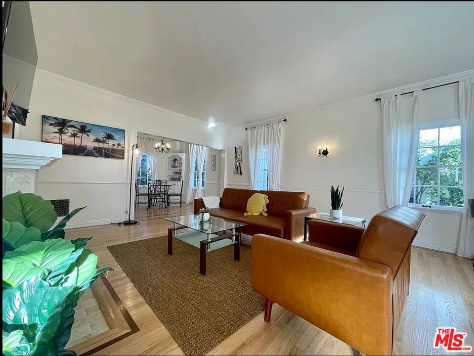 https://media.crmls.org/mediaz/8ab01313-797d-4da9-aaf3-adf5837c5546.jpg?preset=X-Large