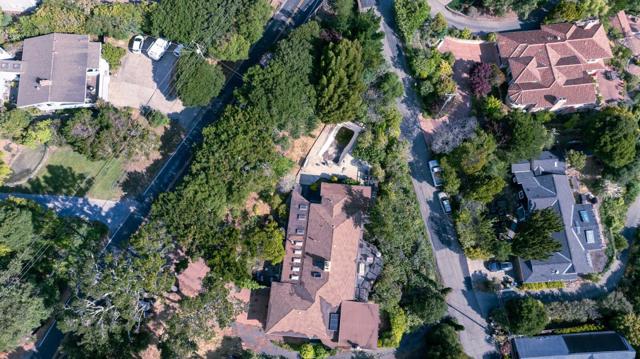 4980 Paradise Drive, Tiburon CA: https://media.crmls.org/mediaz/8ab040a9-4f09-4250-b398-aaf2cf3333e2.jpg