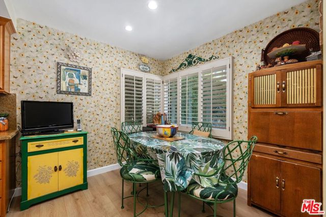 5550 W 63rd Street, Los Angeles CA: https://media.crmls.org/mediaz/8ab1037a-66a4-43dd-8f87-802370e8e0e5.jpg