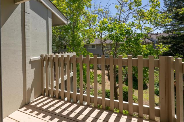 11 Lyonridge Lane, San Mateo CA: https://media.crmls.org/mediaz/8ab166e7-dd1c-48e6-8507-bade7a095990.jpg