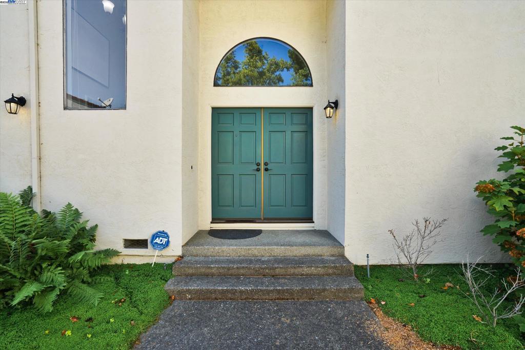 4374 Valley Ave #D1
