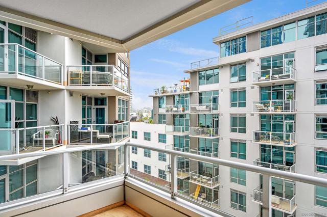 253 10th Ave, San Diego CA: https://media.crmls.org/mediaz/8ab282ee-0f24-410c-ad5e-4642074fcd19.jpg