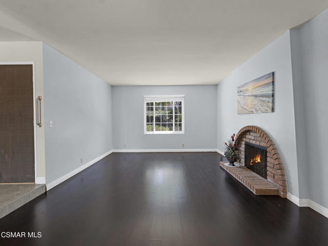 2031 Channelford Road, Westlake Village CA: https://media.crmls.org/mediaz/8ab2cf33-70c2-4ff7-95e9-c246833ce194.jpg