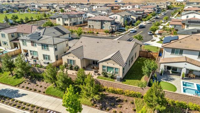 6326 Moser Way, Tracy CA: https://media.crmls.org/mediaz/8ab38bc1-b9d7-48ca-b10d-c267401ee1b3.jpg