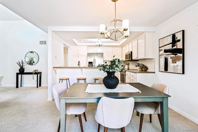 17865 Caminito Pinero, San Diego CA: https://media.crmls.org/mediaz/8ab3a867-be2f-44f5-a4d1-7b22eb517d8e.jpg