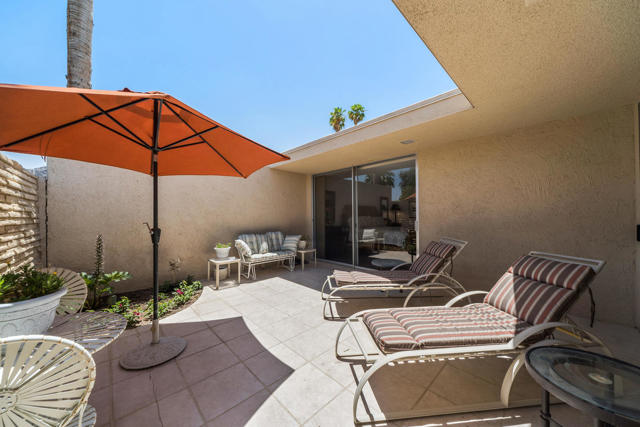 76895 Lark Drive, Indian Wells CA: https://media.crmls.org/mediaz/8ab3cfbd-4887-4d50-9aee-0c92f549b6ad.jpg