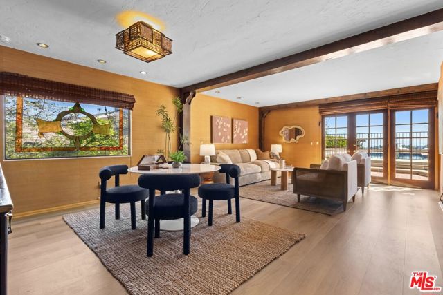 4040 Coldstream Terrace, Tarzana CA: https://media.crmls.org/mediaz/8ab4a29c-d81f-469b-9e97-9cdb23e1c82c.jpg