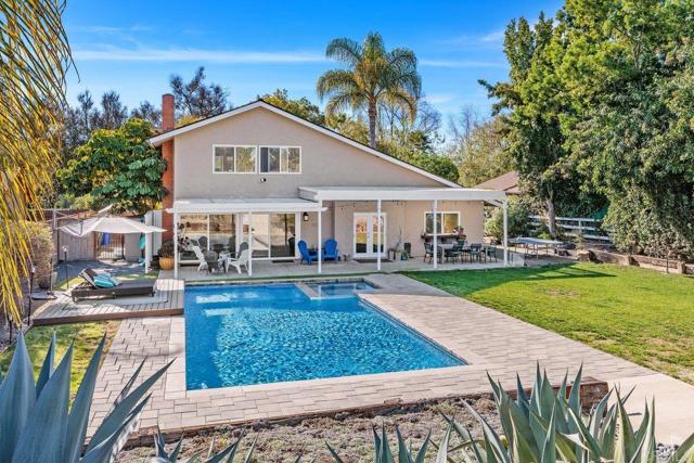 Detail Gallery Image 2 of 37 For 1207 Branding Iron Cir, Vista,  CA 92081 - 4 Beds | 3 Baths