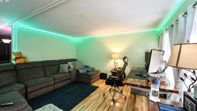 Image 7 of 13 For 1542 Balein Ct